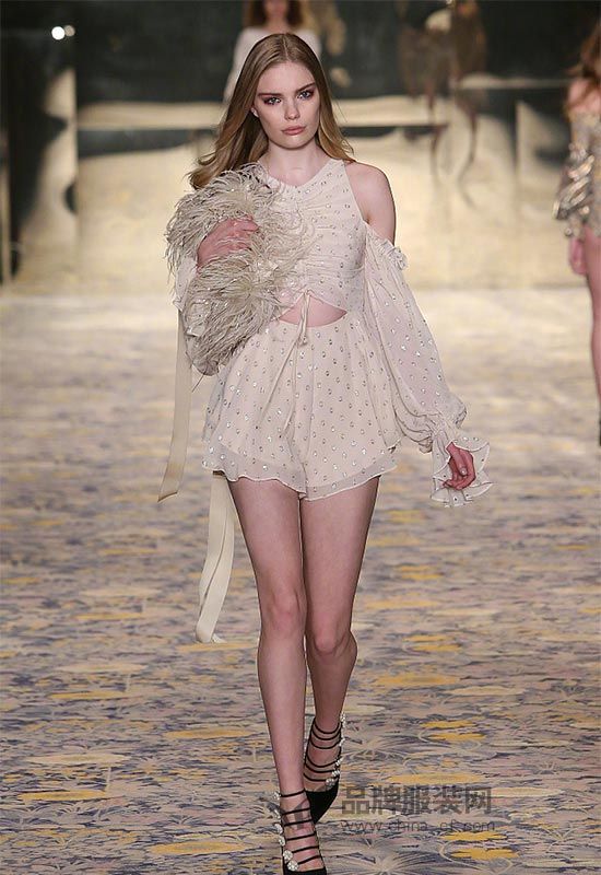 Alice McCall 2018早春系列屋顶秧田工装