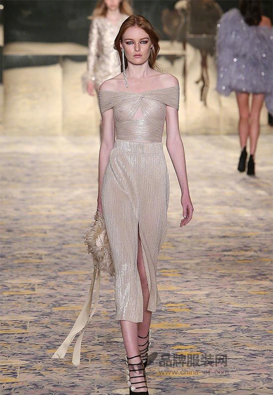Alice McCall 2018早春系列屋顶秧田工装